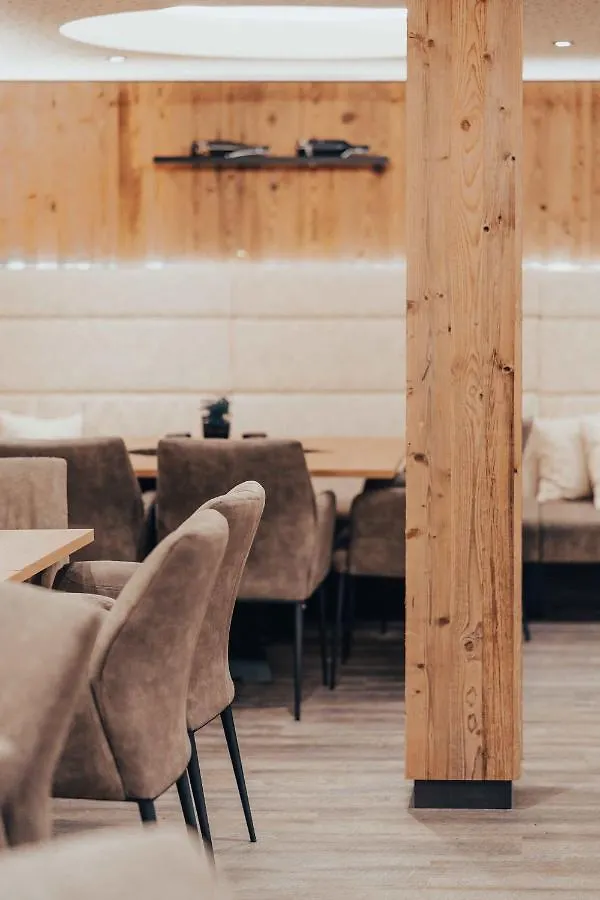 Hotel Astrid Saalbach-Hinterglemm 4*,  Austria