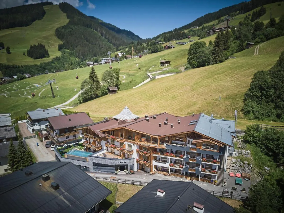 Hotel Astrid Saalbach-Hinterglemm 4*,